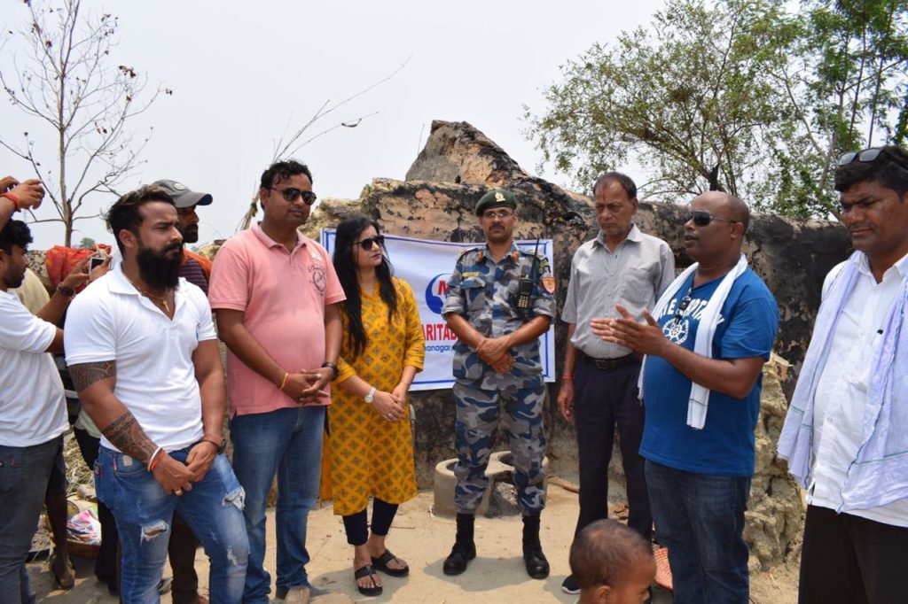 नेपाल: अग्नि पीड़ित परिवारों के सहयोग में जुटी मायादेवी चेरिटेबल