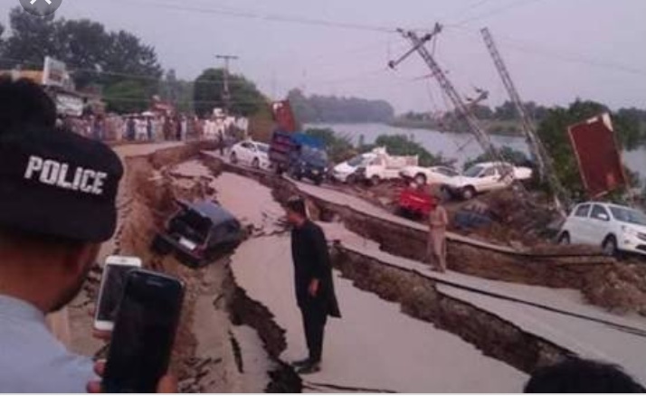भूकंप से दिल्ली तक हिली धरती,मची भगदड़ घरों से बाहर भागे लोग