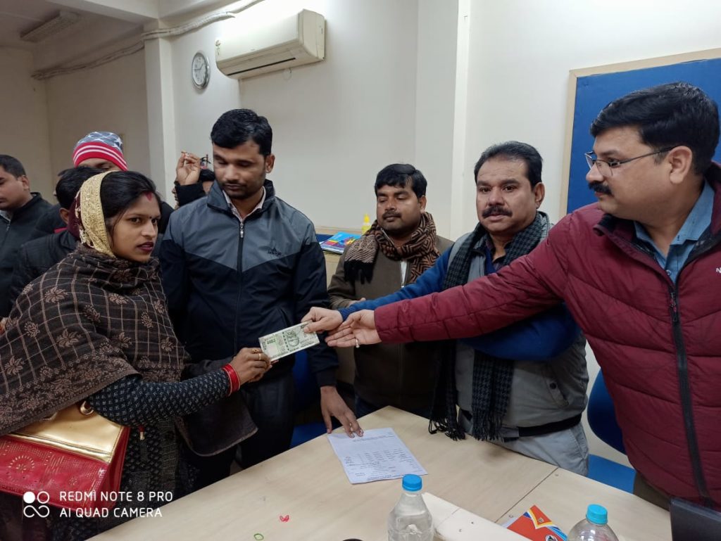 यच0डी0यफ0सी0 बैंक बना रही महिलाओं को स्वावलम्बी व आत्मनिर्भर-----गुड़डू खान