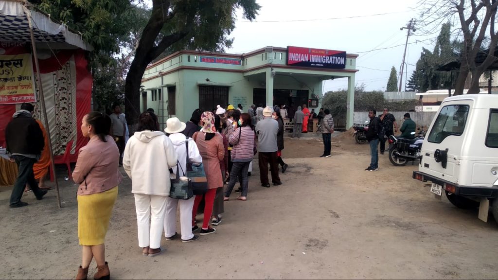 कोरोना वायरस: को लेकर खुले में मांस की बिक्री पर लगा प्रतिबंध।