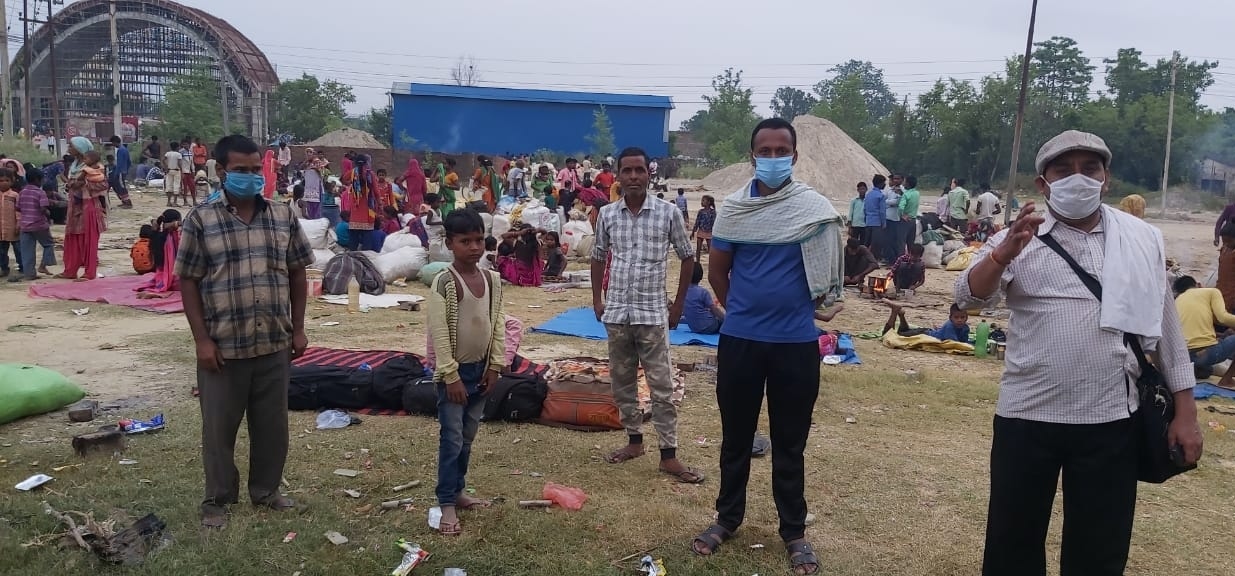 सोनौली से बुटवल तक पांच हजार लोग भारत लौटने का कर रहे इंतजार