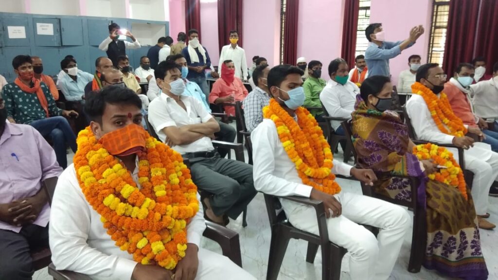 नौतनवा: मनोनीत सभासदों ने ली शपथ