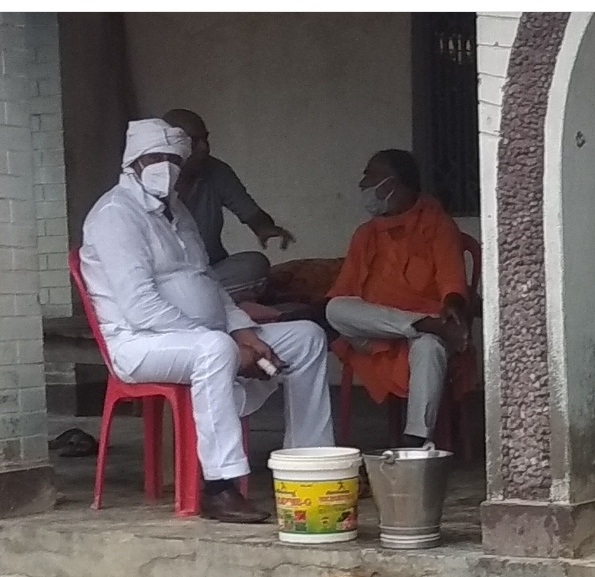 सुधीर त्रिपाठी के निधन पर जिले भर में शोक की लहर, सोनौली में दुकानें बंद, शोकसभा कर लोगों ने दी श्रद्धांजलि 3 सुधीर त्रिपाठी के निधन पर जिले भर में शोक की लहर, सोनौली में दुकानें बंद, शोकसभा कर लोगों ने दी श्रद्धांजलि