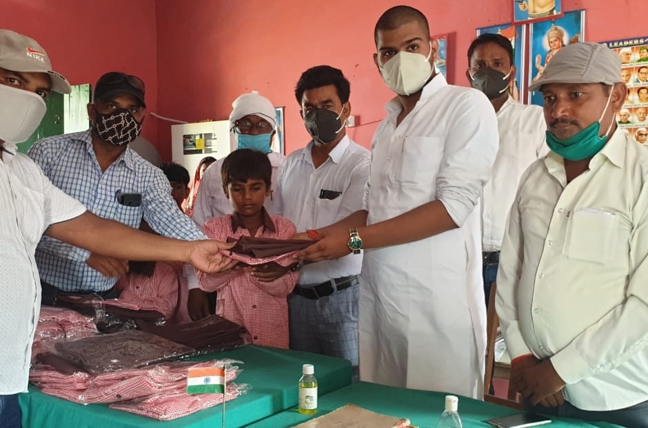 जिंदगी में उन्नति के लिए शिक्षित होना बहुत जरूरी --शिवम त्रिपाठी