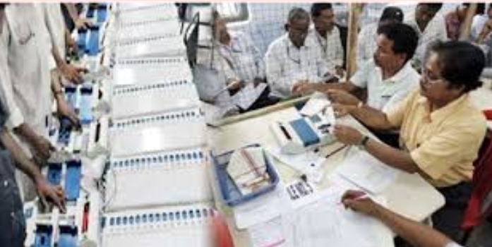 बिहार चुनाव रुझान: 47 पर महागठबंधन और 23 सीटों पर एनडीए आगे