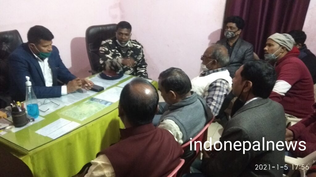 सोनौली बॉर्डर: एसडीएम ने एसएसबी, पुलिस और व्यापारियों के साथ की बैठक