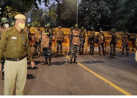 दिल्ली: इजरायली दूतावास के पास हुआ बम धमाका, देश भर में हाई अलर्ट जारी