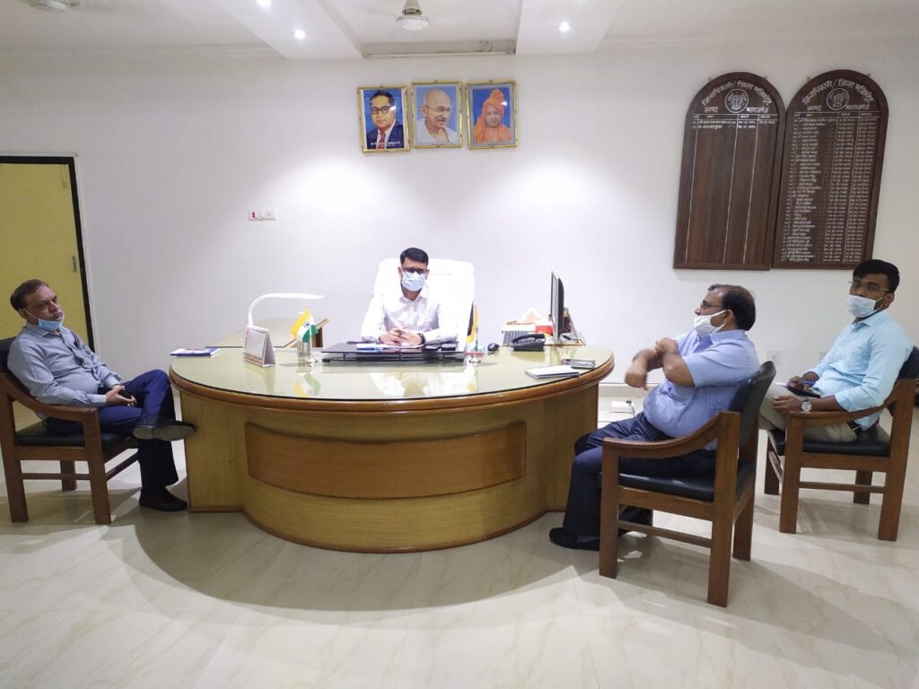 कोरोना की जांच बढ़ाएं, प्रवासियों पर रखें नजर : डीएम