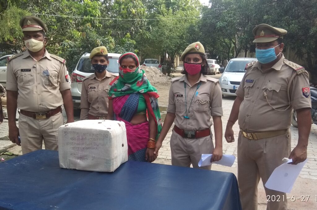 सोनौली बॉर्डर: लाखों रुपए के नशीले इंजेक्शन के साथ महिला गिरफ्तार