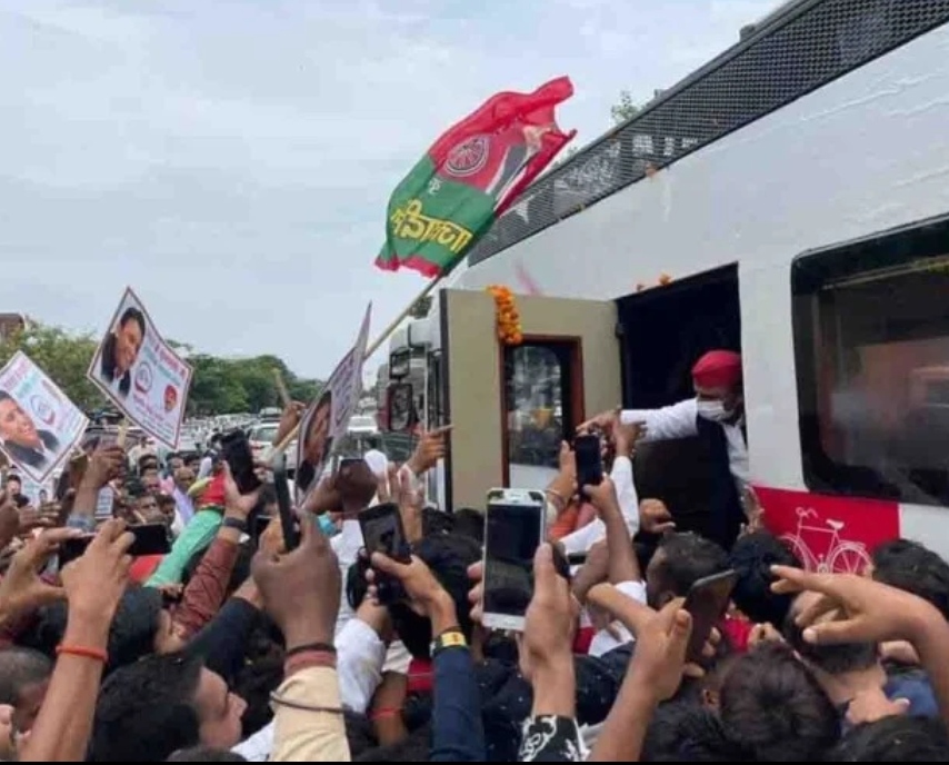 सपा मुखिया अखिलेश यादव का उन्नाव में रुका क्रांति रथ