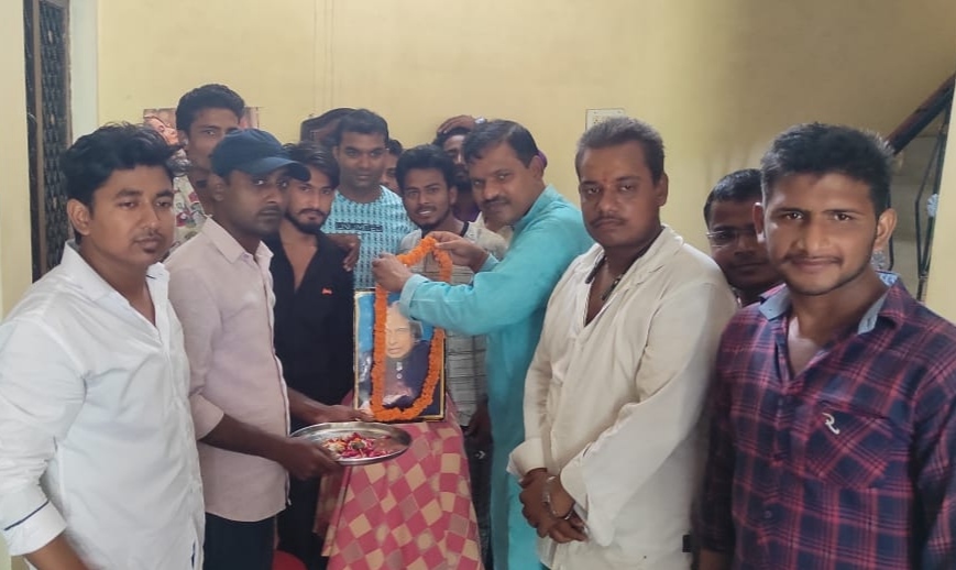 फरेंदा में पूर्व राष्ट्रपति एपीजे अब्दुल कलाम को दी गई श्रद्धांजलि