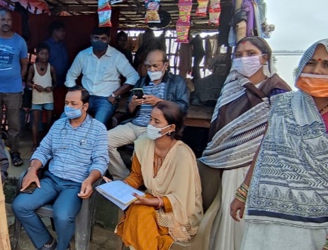 बाढ़ पीड़ितों को बीमारियों से बचाने में जुटीं 83 मेडिकल टीम