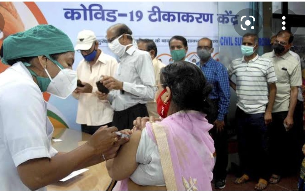 प्रदेश के सभी शिक्षकों एवं स्कूल कर्मचारियों का किया जाएगा टीकाकरण