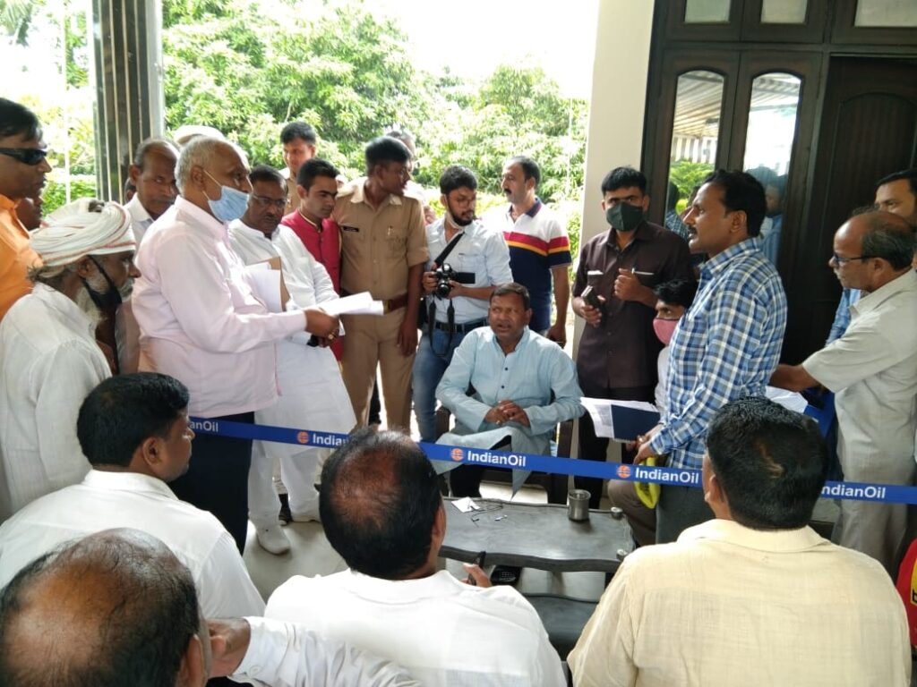 केंद्रीय वित्त राज्य मंत्री को बाढ़ पीड़ितों की पीड़ा से अशोक जायसवाल ने कराया अवगत