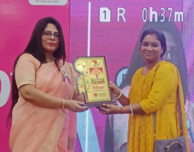 सेनेटरी पैड को लेकर महिलाओं की झिझक को खत्म करना जरूरी ---नायला खान