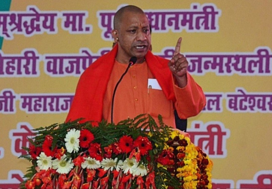 नाम से ‘सवाजवादी’, विचार प्रक्रिया से ‘परवरवाड़ी’ और पेशे से ‘दंगावादी’ हैं- योगी