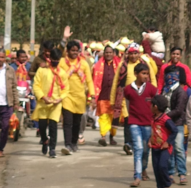 पुरंदरपुर- सोहरवलिया गांव में निकला भव्य कलश यात्रा, महायज्ञ शुरु