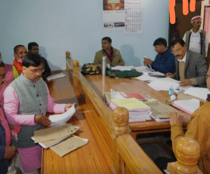 विधायक प्रत्यासी हलफनामा--फरेंदा, भाजपा प्रत्यासी बजरंग बहादुर सिंह की 5 वर्ष में आए हुई दुगनी