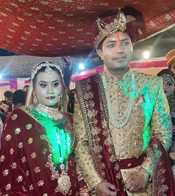 सोनौली: हिमांशी और राजीव परिणय सूत्र में बंधे, लोगों ने दिए शुभाशीष