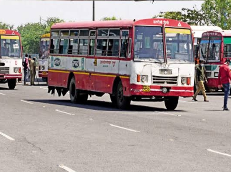 यूपी- रोडवेज बसों में अब परिचालक सफर के दौरान पूछेगा आपका नाम