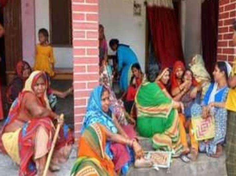 पनियरा: दो पक्षों में मारपीट, एक की मौत,थानाध्यक्ष, उपनिरीक्षक सहित दो पुलिसकर्मी निलंबित