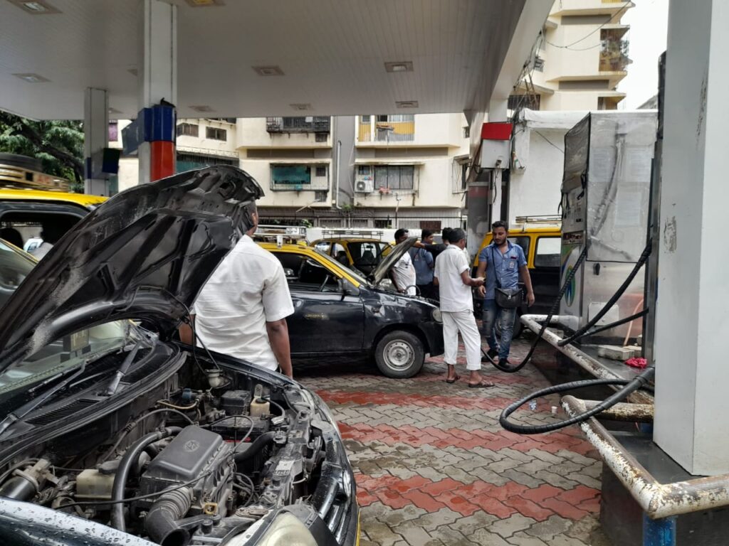 मुंबई में फिर बढ़े 6 रुपये प्रति किलो सीएनजी गैस के दाम