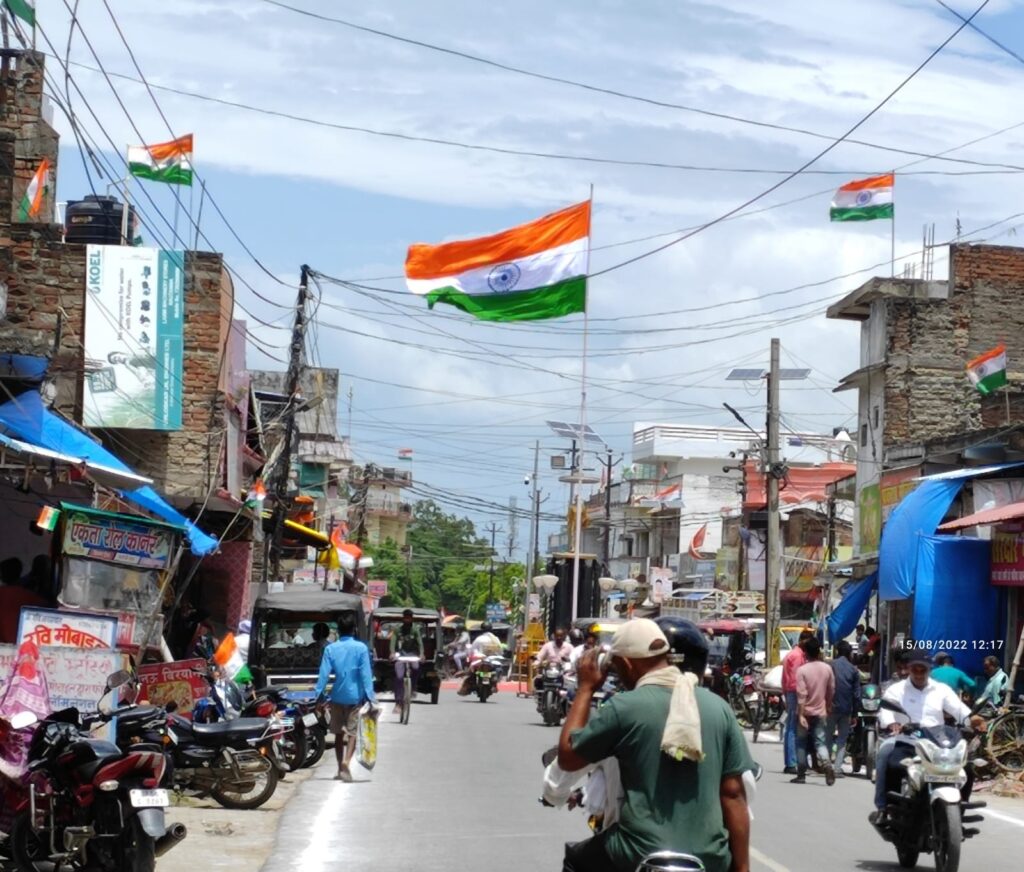 नौतनवा में बड़े ही धूमधाम से मनाई गई आजादी का जश्न