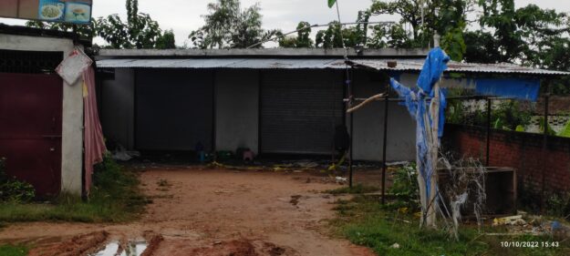 नौतनवा: ऑनलाइन ट्रेडिंग कंपनी के गोदाम में शटर तोड़कर चोरी, पहुंचे पुलिस कप्तान