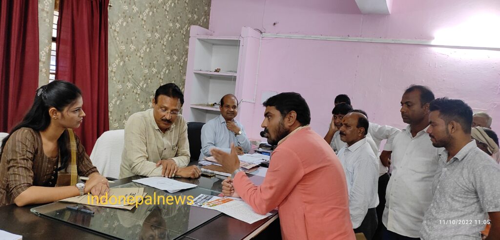 नौतनवा तहसील में एक दिन की एसडीएम बनी बालिका ने सुनी समस्याएं