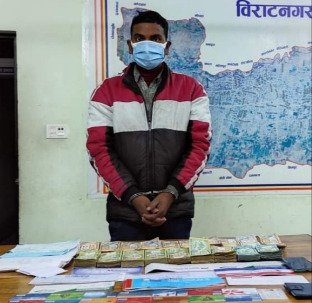 हुंन्डी कारोबार के आरोप मे एक गिरफ्तार 712000 नगद बरामद