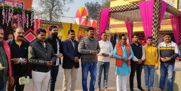 विधायक नौतनवा पहुंचे माता बनैलिया मंदिर दर्शन कर लिया आशीर्वाद