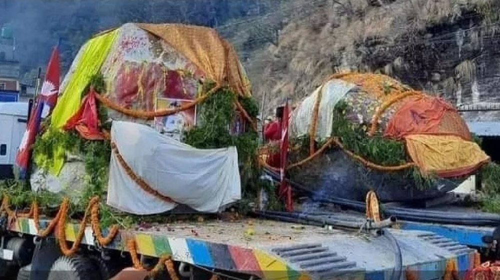 नेपाल से अयोध्या पहुंच रही 6 करोड़ वर्ष पुरानी शालिग्राम शिलाएं