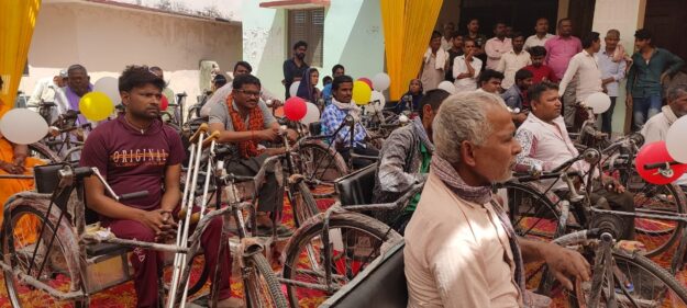 विकलांगजनो के कष्ट में सहभागी बनना पूण्य का कार्य-नौतनवा विधायक