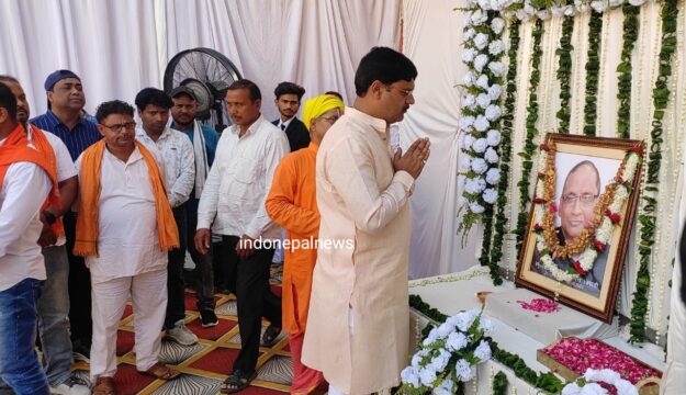 गोरखपुर: विधायक नौतनवा के पिता के द्वितीय पुण्यतिथि पर पहुंचे विधायक और मंत्री