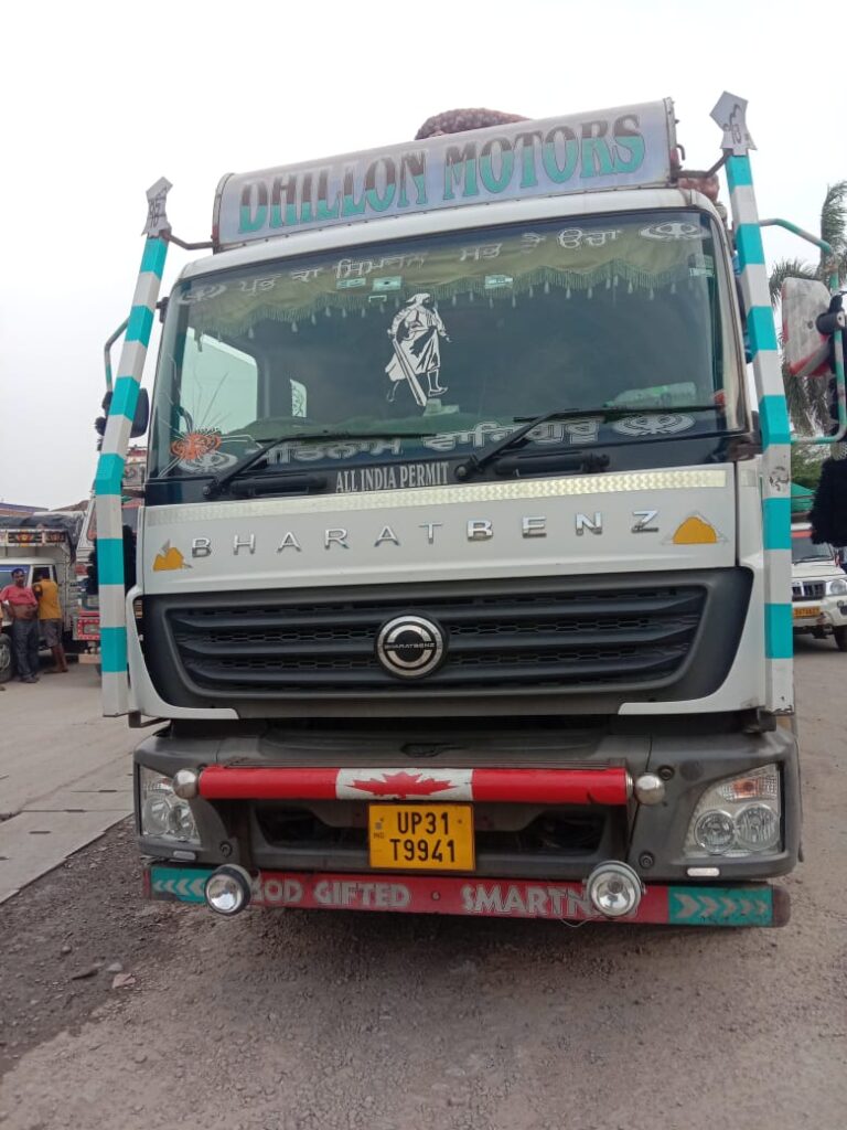 सोनौली के सफेद पोस नेता की प्याज ने हिला दिया नेपाल, रिस्तेदारो के घरो पर छापे मारी