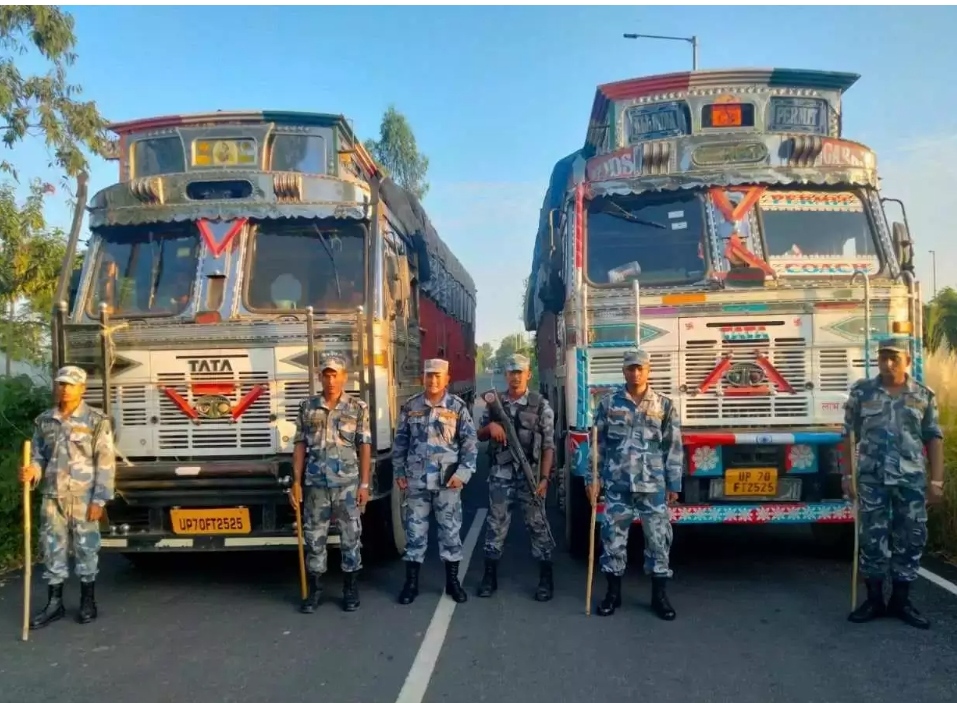 नेपाल: टूक के पेपर एक, दो ट्रक एक ही नंबर का पुलिस हिरासत में