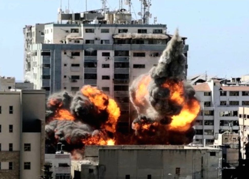 हमास के हमले के बाद बिगड़ते हालात, इजरायल ने शुरू किया पलटवार