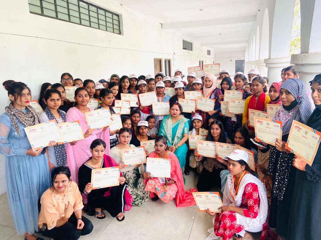 मिशन शक्ति :महिलाएं हर क्षेत्र में लहरा रही परचम- श्रीमती निलेश मणि त्रिपाठी