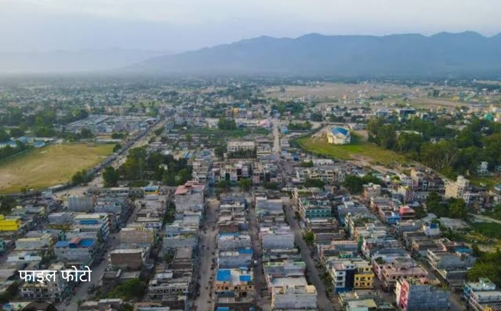 नेपाल: बेकाबू प्रदर्शनकारियो पर पुलिस ने दागे आंसू गैस के गोले, राजशाही बहाली की मांग