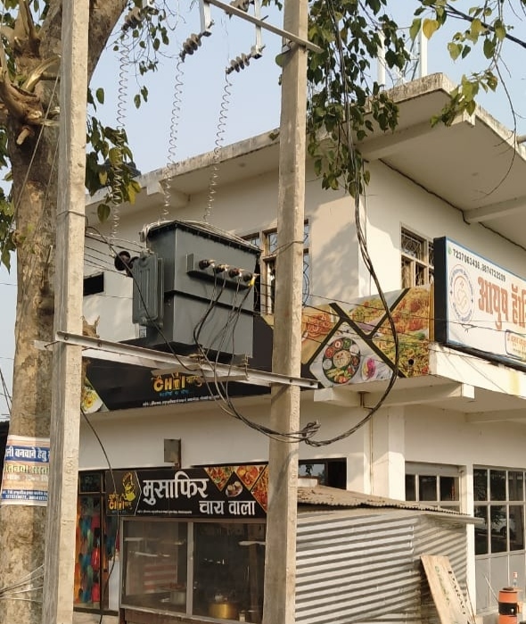 नौतनवा: टावर कंपनी द्वारा ट्रांसफार्मर लगाने को लेकर जमकर हो सकता मारपीट
