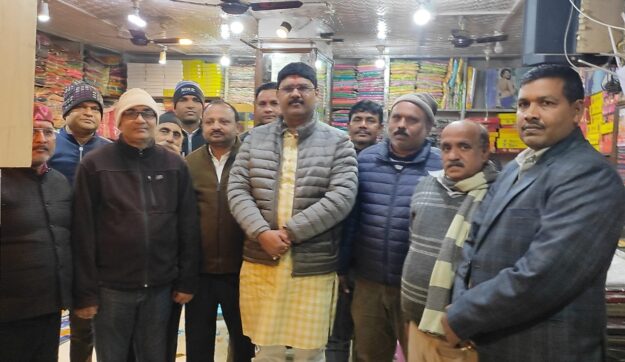 विधायक नौतनवा ऋषि त्रिपाठी ने क्षेत्र भ्रमणकर नववर्ष की दी शुभकामनाएं