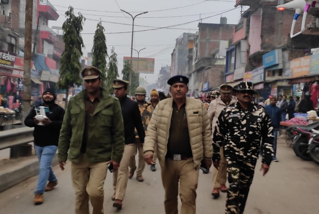 सोनौली बार्डर:आसमान से निगारानी, पुलिस, एसएसबी का पैदल मार्च, नेपाल में चर्चा का विषय