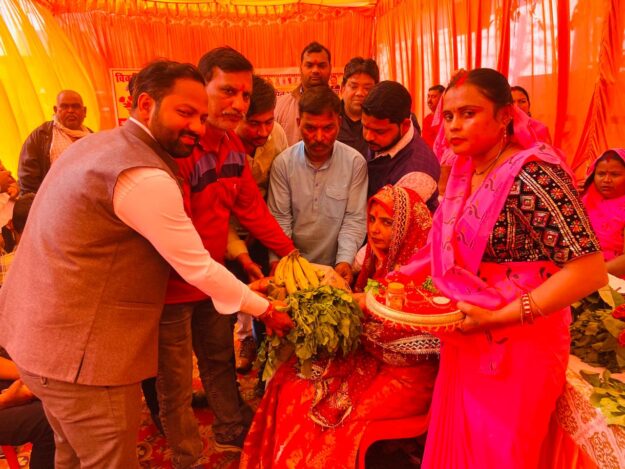 विकसित भारत संकल्प यात्रा, जनकल्याणकारी योजनाओं से किया गया जागरूक --बृजेश मणि