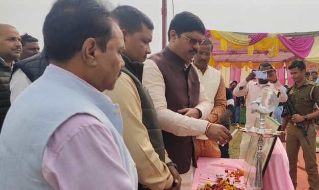 सांसद खेल स्पर्धा: गर्व होता है नौतनवा विधानसभा का युवा जिले पर अपनी जीत दर्ज कराता है-- ऋषि त्रिपाठी 