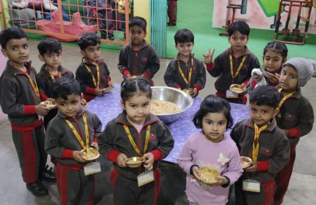 बचपन ए प्ले स्कूल में बच्चो ने तीन दिनों तक मस्ती कर बहुत कुछ सीखा---अंजलि त्रिपाठी