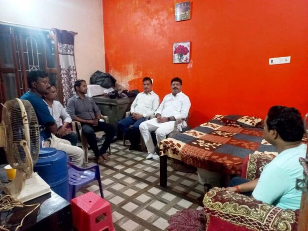 विधायक नौतनवा ने श्रद्धा सुमन अर्पित कर दी श्रद्धांजलि