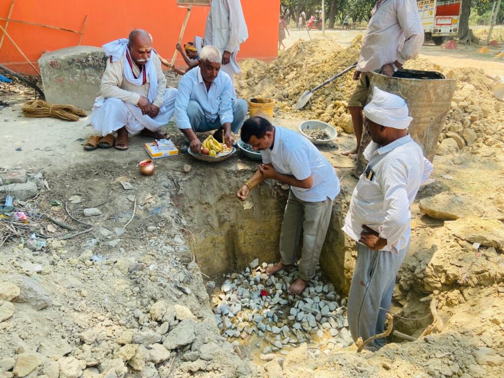 हनुमान जयंती: बृजेश मणि ने की पूजा अर्चना,श्रीराम जानकी मंदिर की रखी आधारशिला