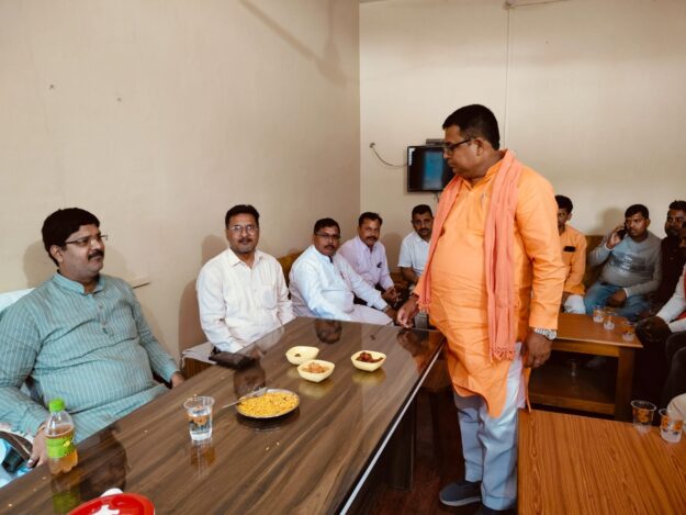 विधायक नौतनवा के नेतृत्व में सैकड़ो वाहनों का काफिला महराजगंज करेगा कूच