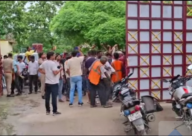 महाराजगंज: सिसवा नगर पालिका में हंगामा, मौके पर भारी पुलिस बल तैनात