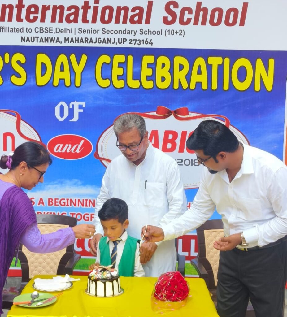 नौतनवा: बचपन ए प्ले स्कूल और ए बी इंटरनेशनल स्कूल ने धूमधाम से मनाया संस्थापक दिवस
